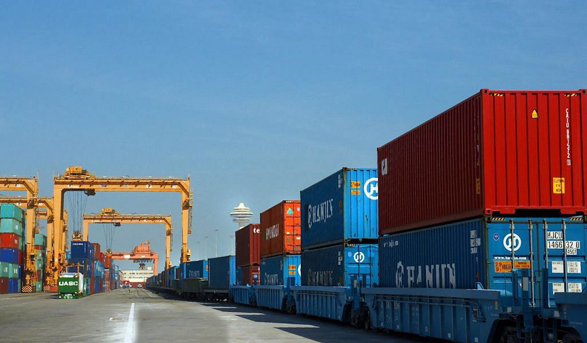 King Abdulaziz Port in Dammam, breaks container throughput record in June